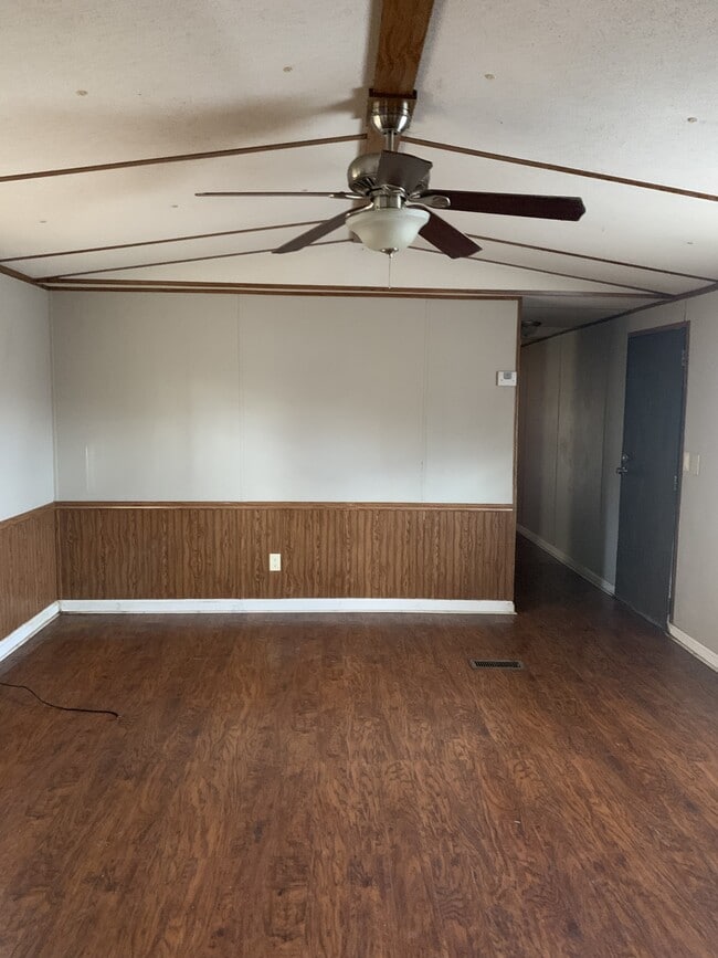 502 Kayla St in Oak Grove, KY - Building Photo - Building Photo