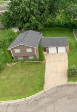 401 E Beaver St in Belle Plaine, MN - Building Photo - Building Photo