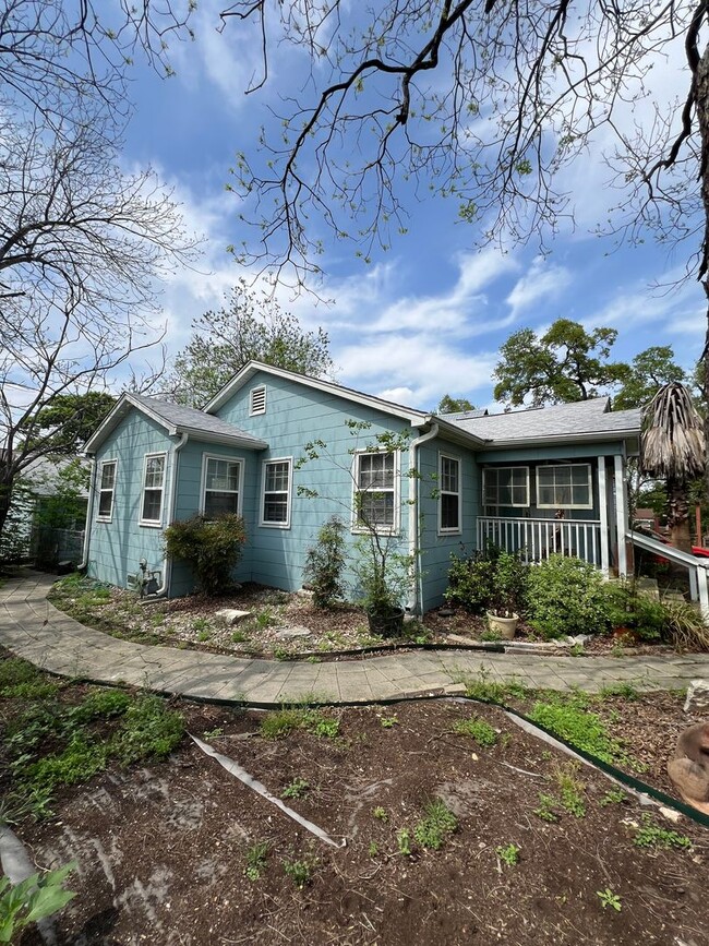 3300 Lafayette Ave-Unit -6d36e270-f961-11eb-9967-0607dd3ec290 in Austin, TX - Building Photo - Building Photo