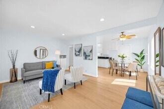 2202 Euclid Ave in Long Beach, CA - Building Photo - Building Photo