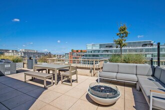 450 Massachusetts Ave NW in Washington, DC - Building Photo - Building Photo
