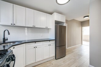6119 Jefferson St in West New York, NJ - Building Photo - Building Photo