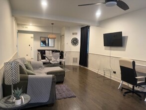 3310 W Division St, Unit Casa Bella in Chicago, IL - Building Photo - Building Photo