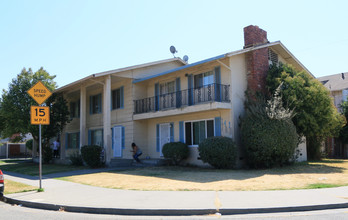 742 Ponce de Leon Ave in Stockton, CA - Building Photo - Building Photo