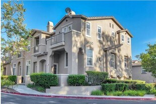 14650 Via Fiesta in San Diego, CA - Building Photo