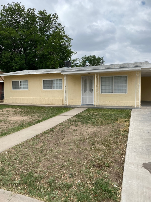 property at 901 N Orchard Ave