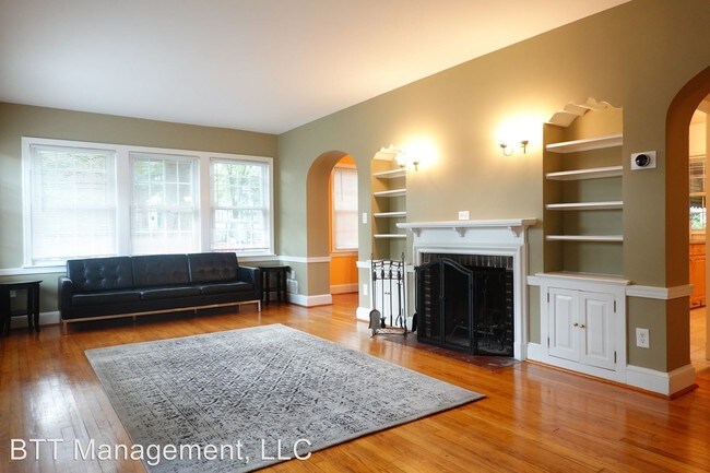 800 Maplewood Ave in Takoma Park, MD - Building Photo - Building Photo