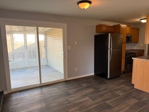 1935 Chickasaw Dr in Circleville, OH - Building Photo - Building Photo