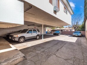 Canby in Reseda, CA - Building Photo - Building Photo