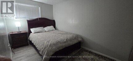30 Tara Crescent in Thorold, ON - Building Photo - Building Photo