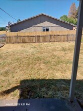 170-190 W Dahlia St in Yamhill, OR - Building Photo - Building Photo