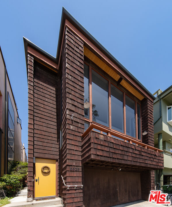 property at 6623 Esplanade