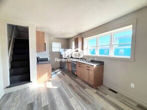 2621 SE 14th St in Des Moines, IA - Building Photo - Building Photo