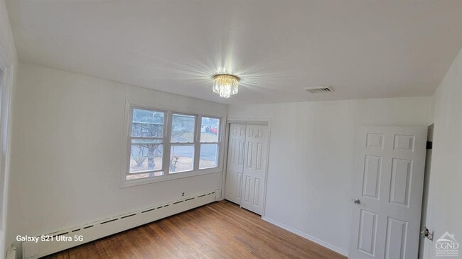 22 Virginia Ave in Hudson, NY - Building Photo - Building Photo