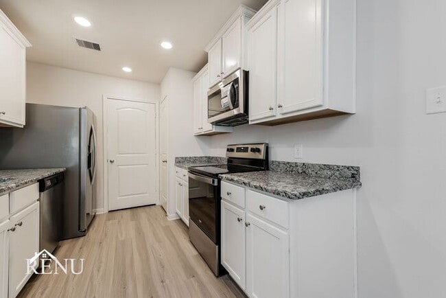 10494 Red Cardinal Dr in Cleveland, TX - Building Photo - Building Photo