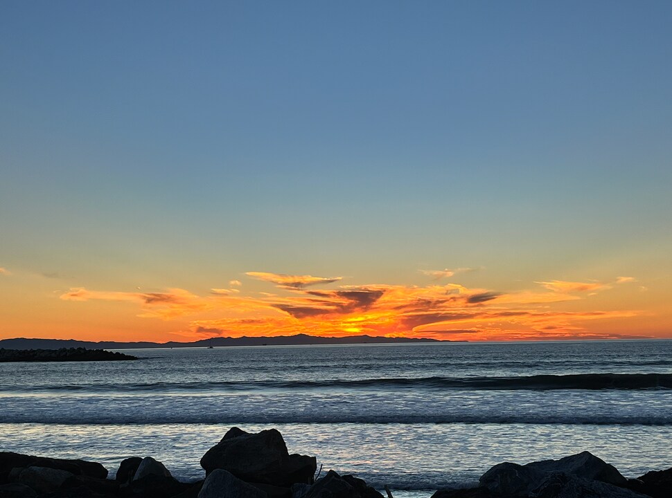 1248 Marthas Vineyard Ct in Ventura, CA - Building Photo