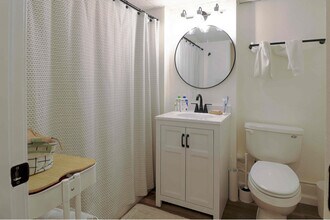 2080 Oakcrest Cir in Castle Rock, CO - Foto de edificio - Building Photo