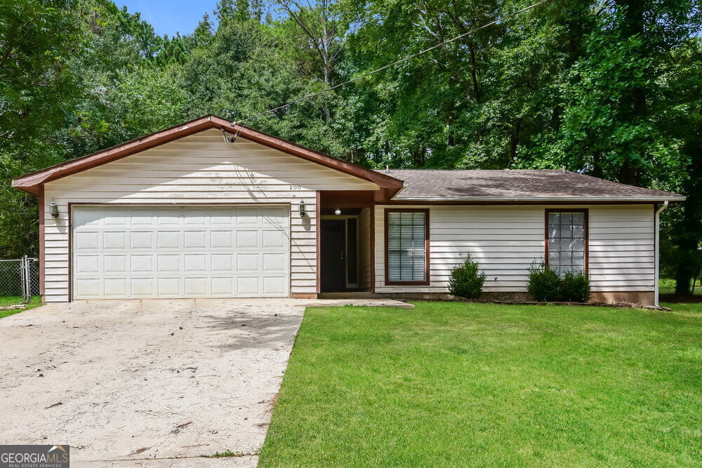 200 Chimney Ridge Trail in Stockbridge, GA - Building Photo