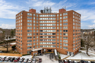 5100 Monument Avenue Condos in Richmond, VA - Building Photo - Primary Photo