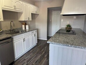 913 Valley View Dr in Allen, TX - Building Photo - Building Photo