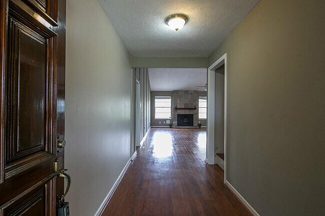 3107 Wagon Trail Dr in Sugar Land, TX - Building Photo - Building Photo