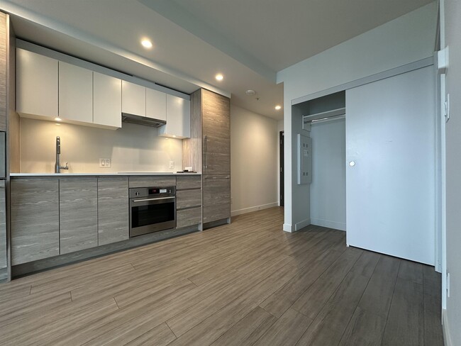 13655-13655 Fraser Hwy in Surrey, BC - Building Photo - Building Photo