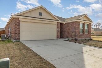 2804 Grn Hl Wy in Oak Point, TX - Building Photo - Building Photo