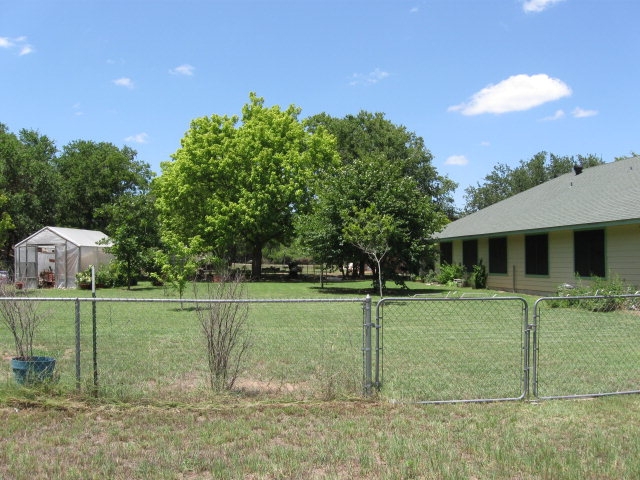 1239-1241 Ervendberg Ave in New Braunfels, TX - Building Photo - Building Photo