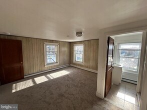 303 W 6th Ave in Conshohocken, PA - Building Photo - Building Photo