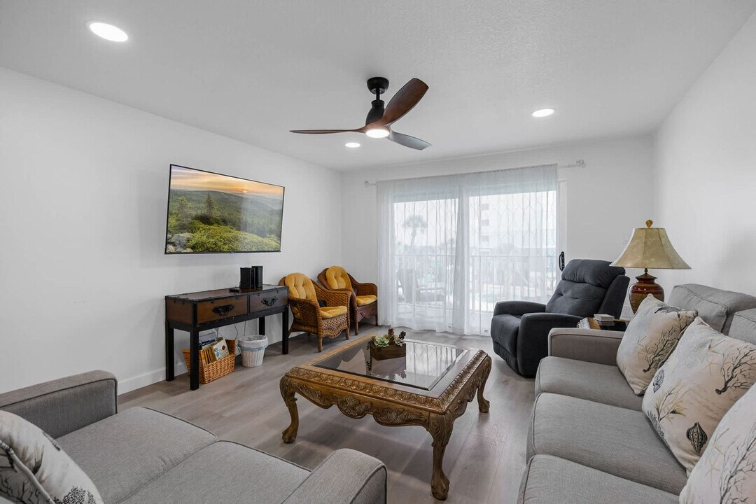 274 Barlow Ave in Cocoa Beach, FL - Building Photo