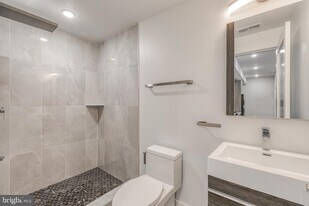 1518 N 8th St in Philadelphia, PA - Building Photo