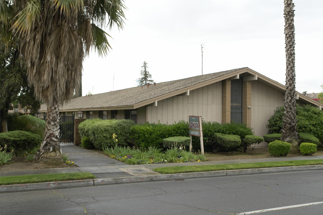 Sonora Apartments in Fresno, CA - Building Photo