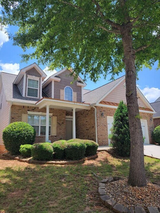 408 Buckboard Ln in Locust Grove, GA - Building Photo