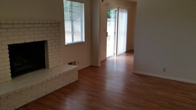 707 Kings Canyon Way in Chico, CA - Building Photo - Building Photo