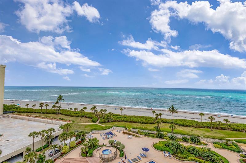 300 Ocean Trail Way in Jupiter, FL - Building Photo