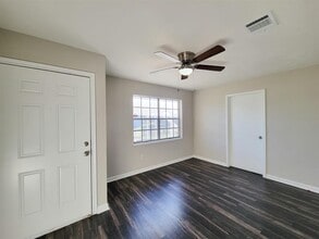 4119 Holloway Dr in Houston, TX - Building Photo - Building Photo