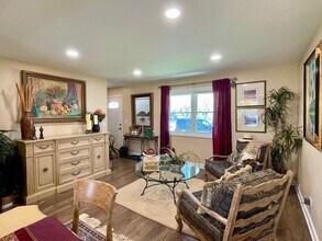 1725 Drake Ct in Naperville, IL - Building Photo - Building Photo