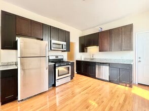 1629 S Throop St in Chicago, IL - Building Photo - Building Photo
