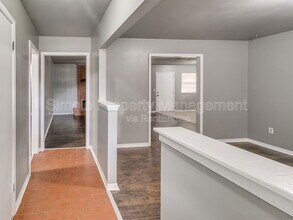 136 Burton Pl in Edmond, OK - Building Photo - Building Photo