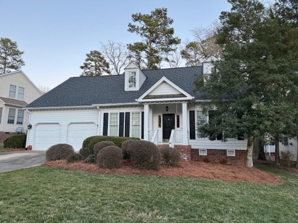 303 Loblolly Dr in Durham, NC - Building Photo