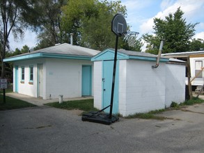 Silver Lake Mobile Home Park in South Lyon, MI - Building Photo - Other