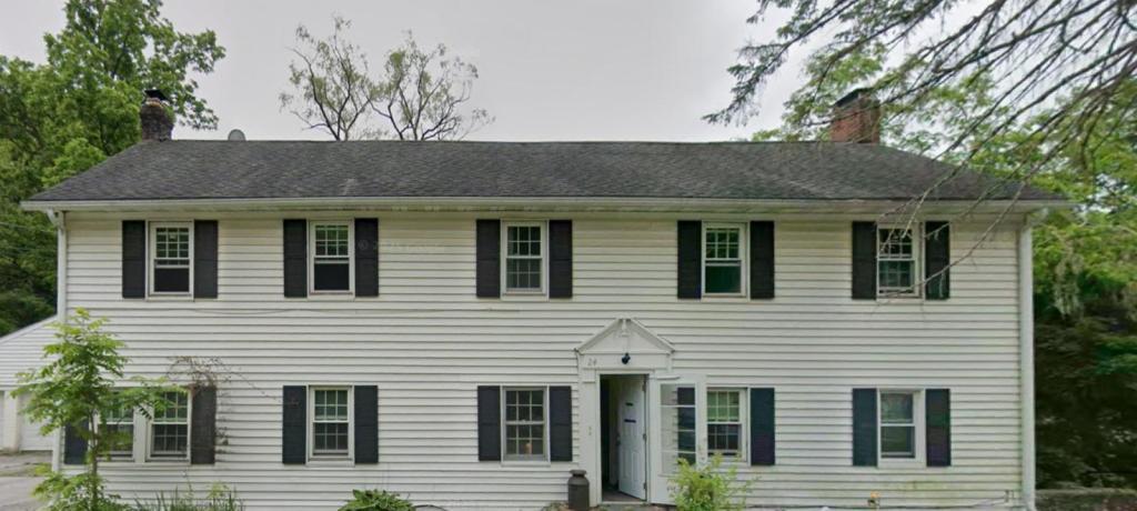 24 Oswego Rd in Pleasant Valley, NY - Building Photo