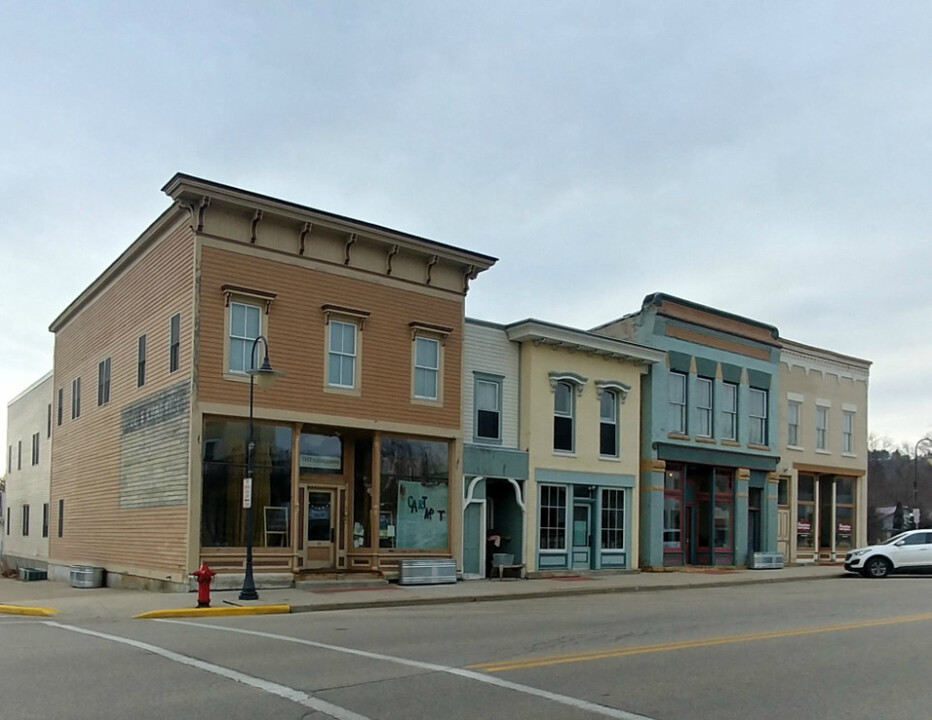 Mazomanie Downtown Apartments in Mazomanie, WI - Building Photo