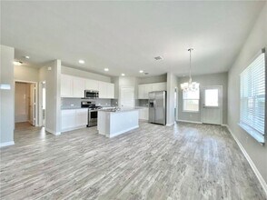 2036 Port Ellen Dr in Round Rock, TX - Foto de edificio - Building Photo