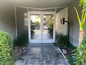 Addison Apartments in Sherman Oaks, CA - Foto de edificio - Building Photo