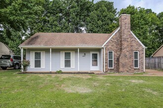 4511 Country Brook Dr in Memphis, TN - Building Photo - Building Photo