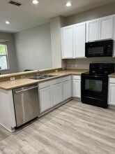 5156 Regatta Dr in Kissimmee, FL - Building Photo - Building Photo