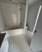 5548 Metrowest Blvd in Orlando, FL - Building Photo - Building Photo