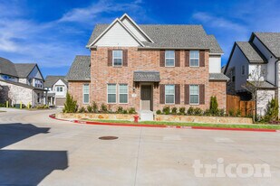 1118 Aylesbury Rd in Saginaw, TX - Building Photo