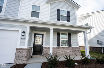 999 Bald Tree Dr in Westfield, IN - Building Photo - Building Photo